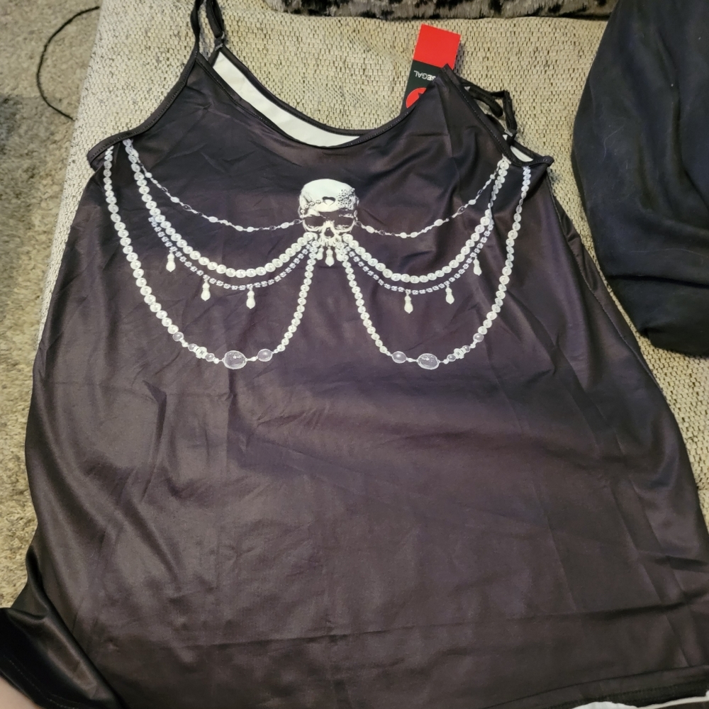 Skull shirt